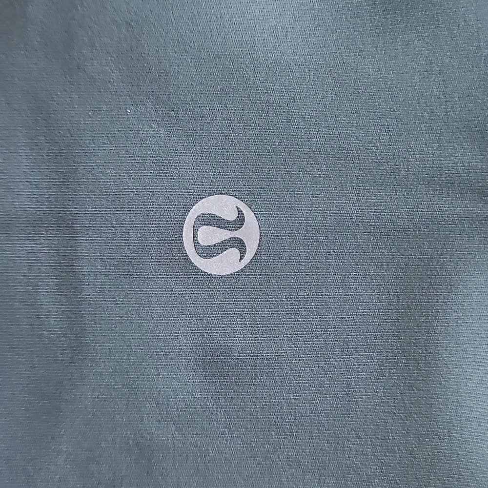 Lululemon Train Times Crop (17"), Size 6 - Picture 10 of 12